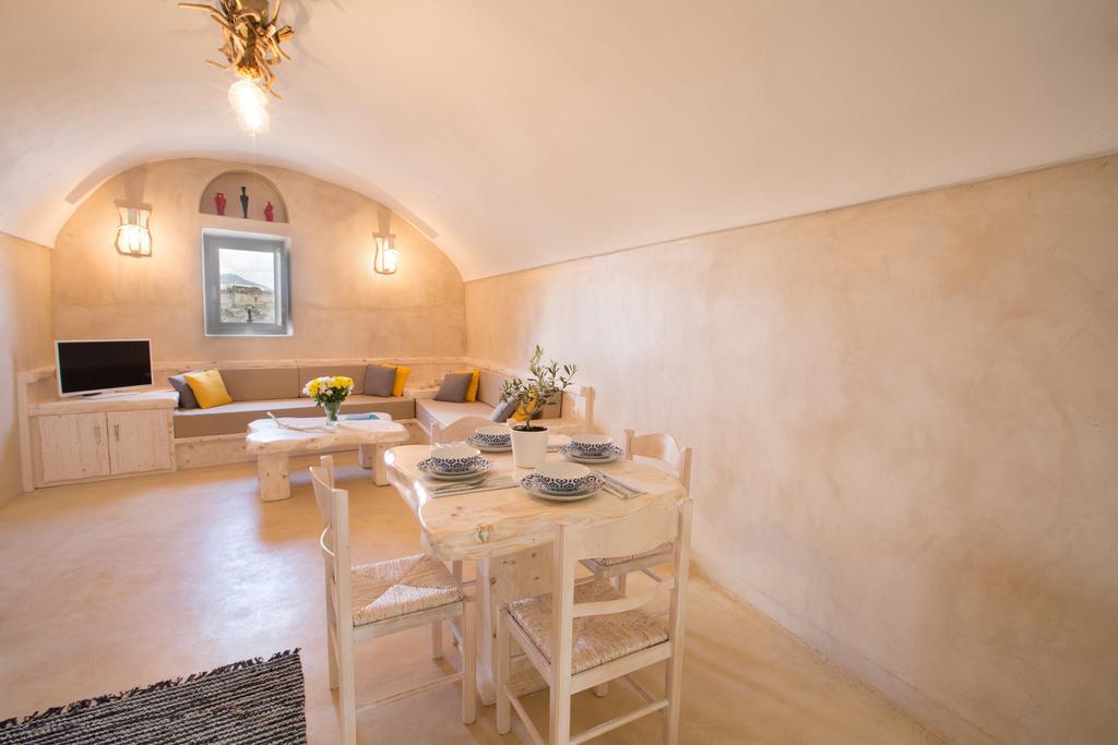Love Nest With Hot Tub, Hammam & Outdoor Cinema Akrotiri  Ngoại thất bức ảnh